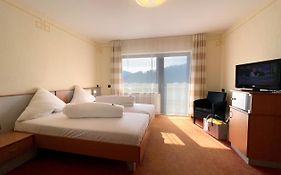 Hotel Am Hirschhorn  4*